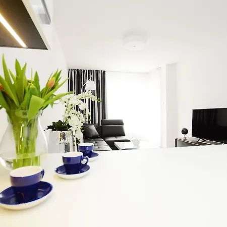 Apartament Solna 105 아파트 코워브제크